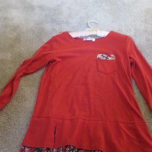 WOMEN'S ORANGE TOP SIZE XL.  LONG SLEEVES
